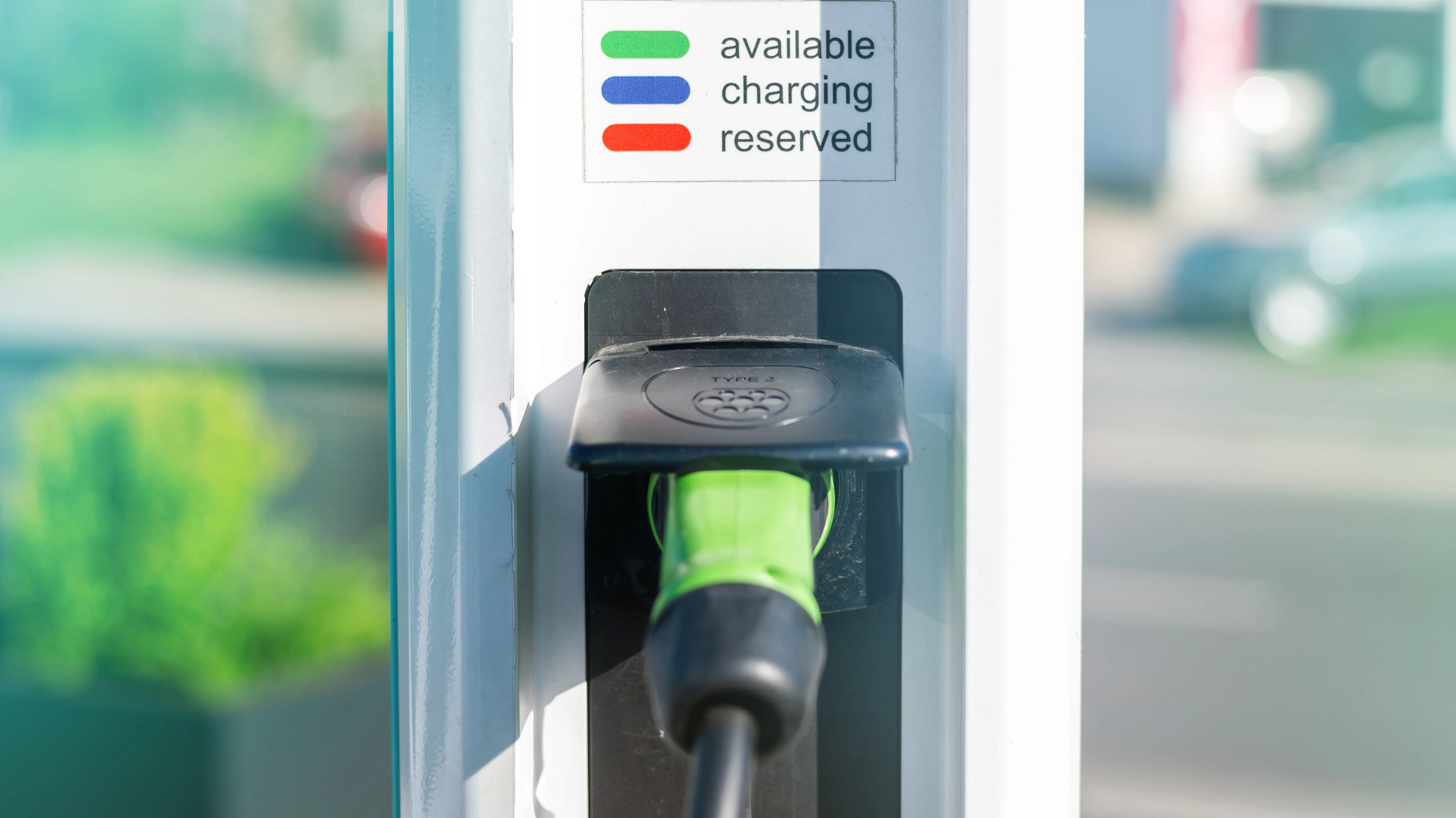 Image installateur borne de recharge 1 conformes et adaptees aux vehicules electriques
